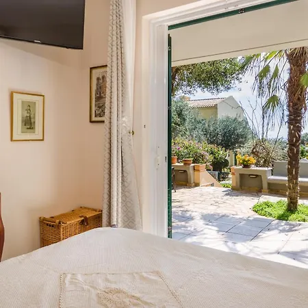 Aliki Villa
